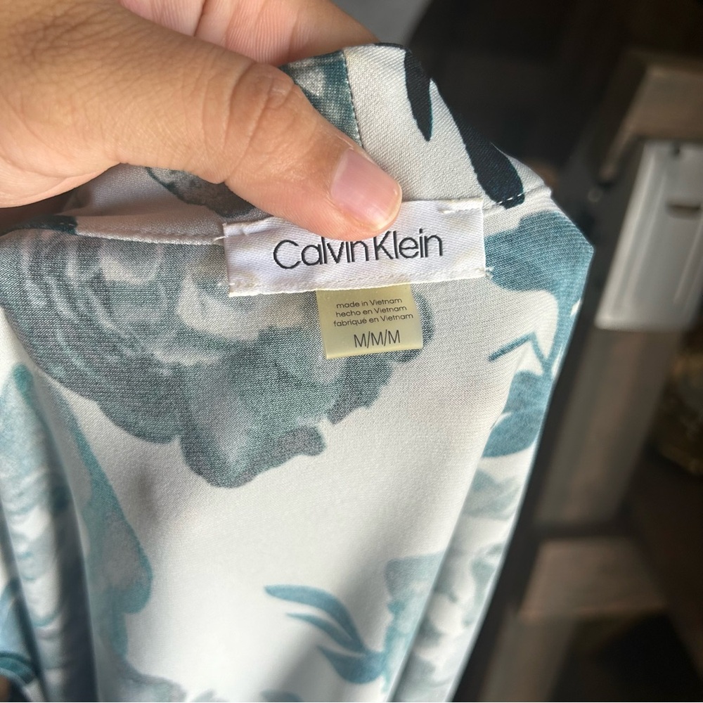 Calvin Klein Teal Floral Sleeveless Blouse - Picture 6 of 9